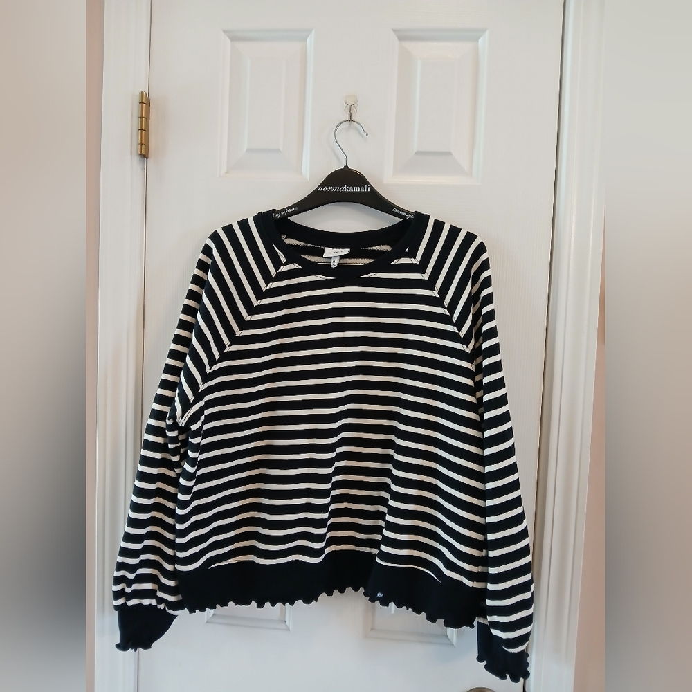 The Get Women's Black and White Striped Sweatshirt With Long Sleeves Size XL